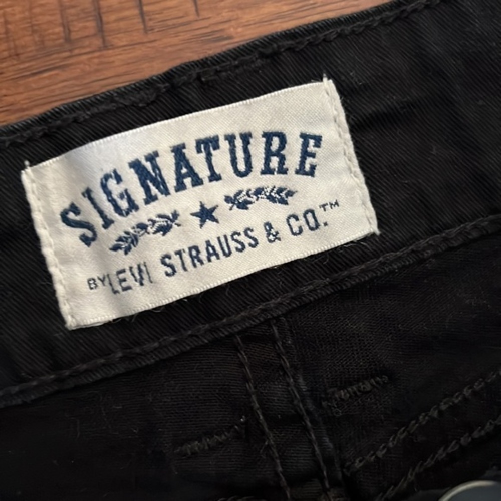 Levi’s signature black flap pocket cropped jeans - Picture 3 of 9